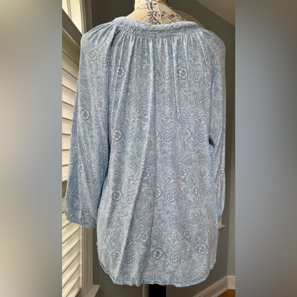 Bundle of 3 EUC Crown & Ivy Floral Peasant Tops. Size XL - Picture 13 of 13